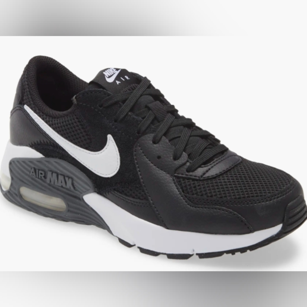 Nike Air Max Excee Sneakers Wmn's Size 10 Used Excellent